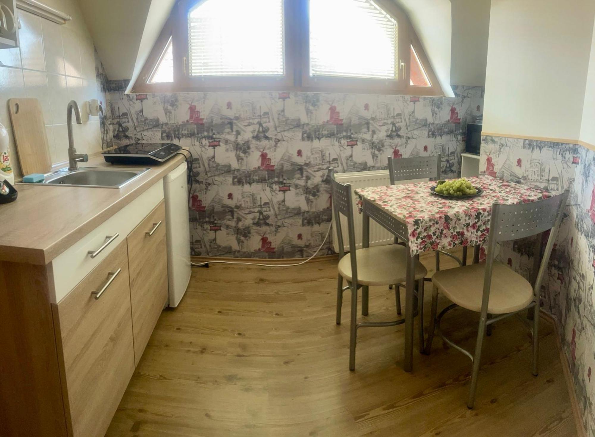 Aranylo Apartmanhaz Hajduszoboszlo Exterior photo